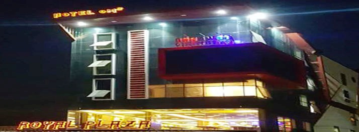 Hotel Oms Royal Plaza - Bhandara 01.jpg